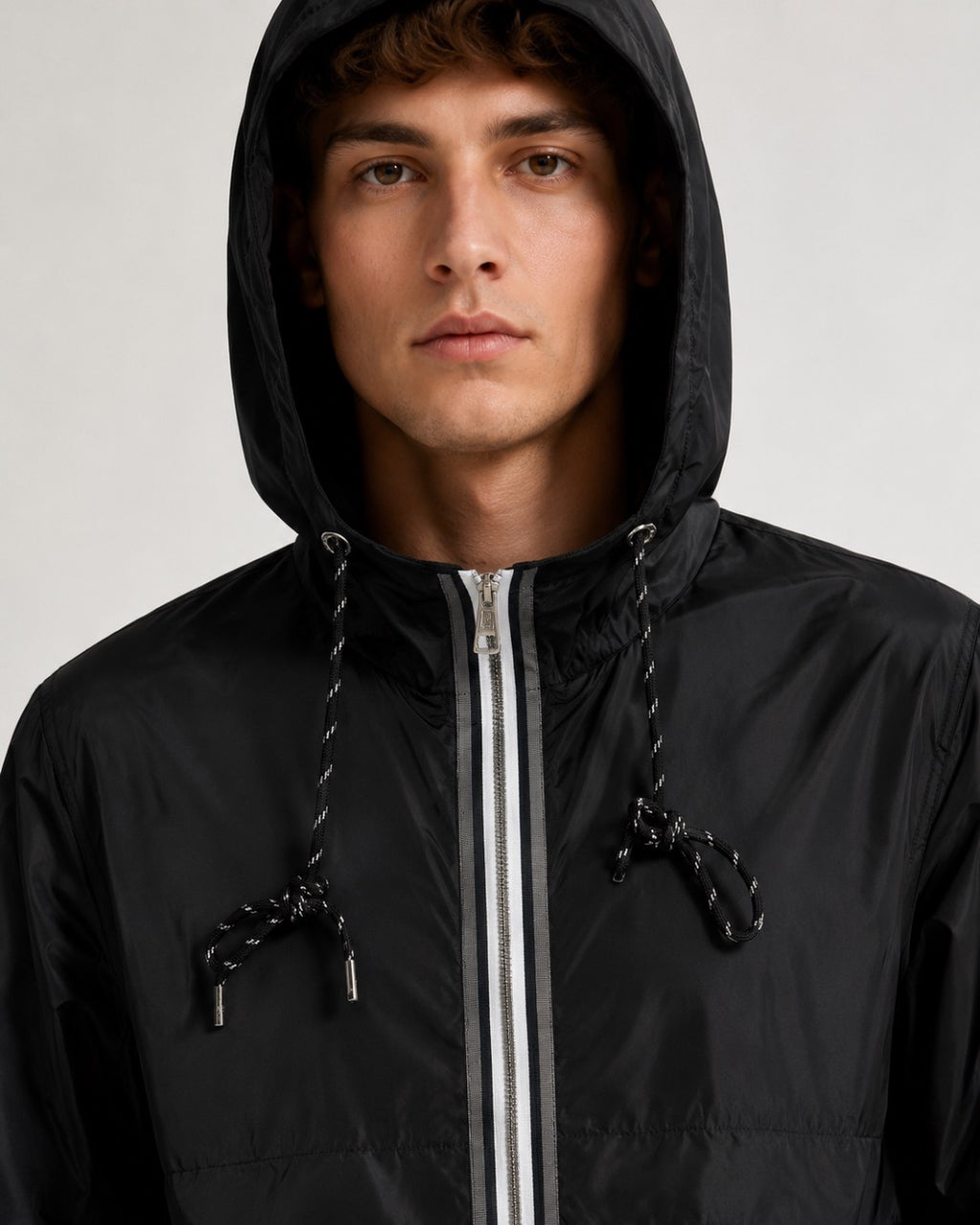 Veste à capuche Moncler Diani Noir détail écusson