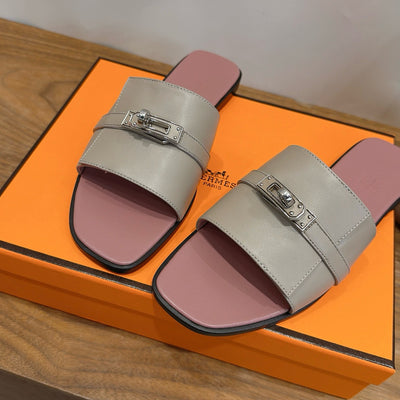 Mules Hermès Kelly Gris Taupe Rose