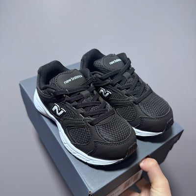 New Balance 408 enfant noir et blanc - lot de 12