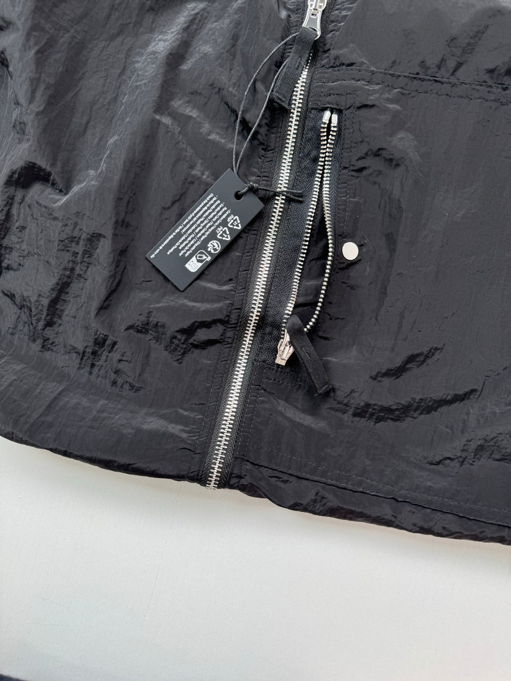 Veste Stone Island Nylon Metal noir - détail glissière