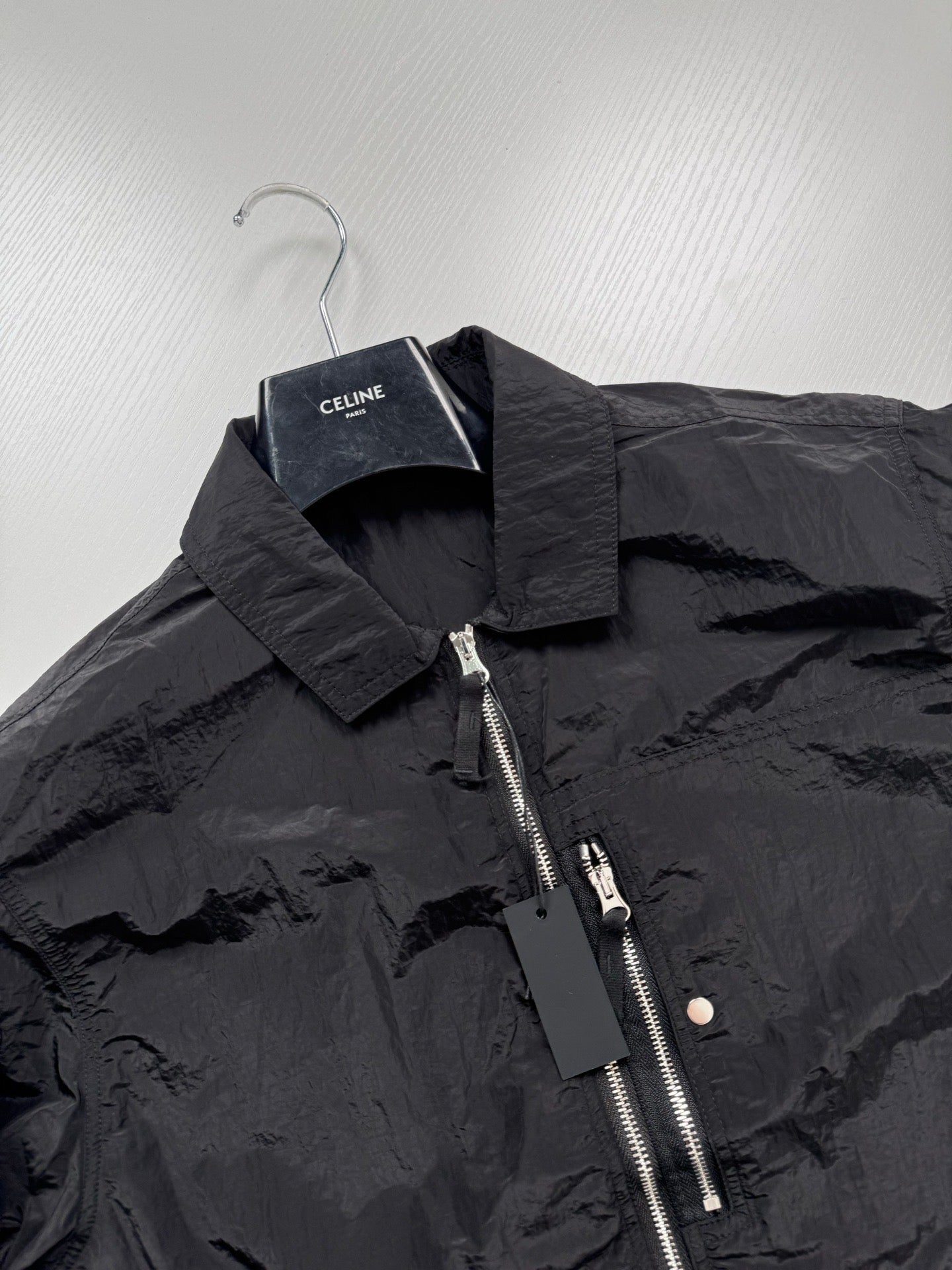 Veste Stone Island Nylon Metal noir - détail col et glissière
