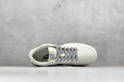 Nike SB Dunk Low – Ghost Face