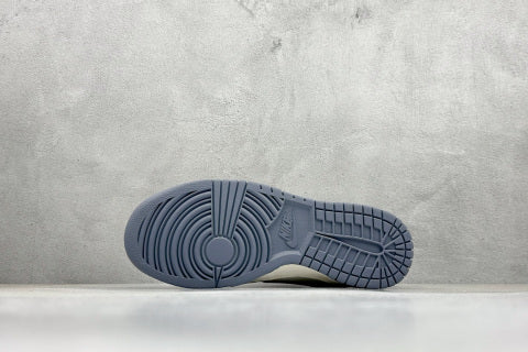 Nike SB Dunk Low – Ghost Face