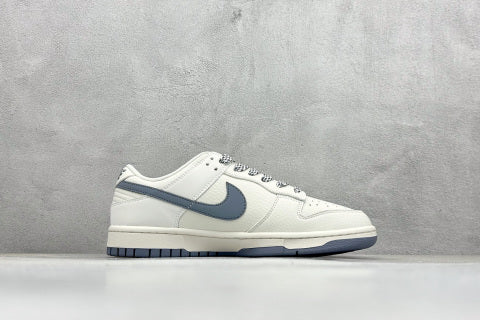 Nike SB Dunk Low – Ghost Face