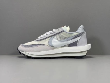 Nike x Sacai LDV Waffle – Rose Vert