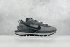 Sacai x Nike VaporWaffle 3.0 – Violet et Or