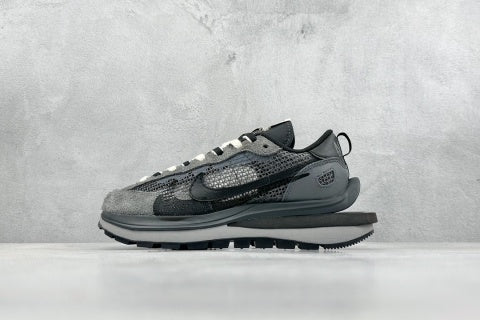Sacai x Nike VaporWaffle 3.0 – Violet et Or