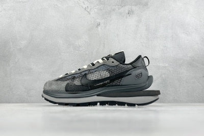 Sacai x Nike VaporWaffle 3.0 – Violet et Or