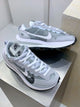 Sacai x Nike VaporWaffle 3.0 – Gris/Blanc/Noir