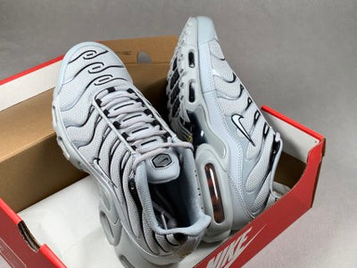 Nike Air Max Plus TN – Gris Loup