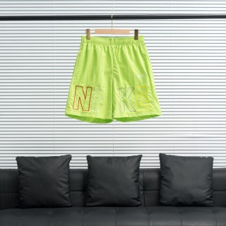 Short Nike à logo brodé multicolore