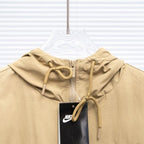Coupe-vent à capuche Nike 2013 avec logo découpé au dos