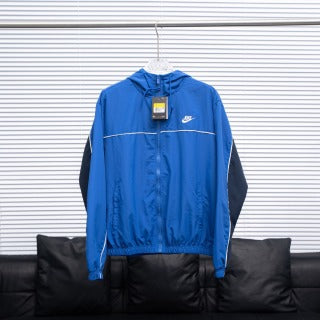 Coupe-vent à capuche Nike 2013 avec logo découpé au dos