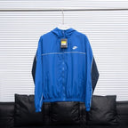 Coupe-vent à capuche Nike 2013 avec logo découpé au dos