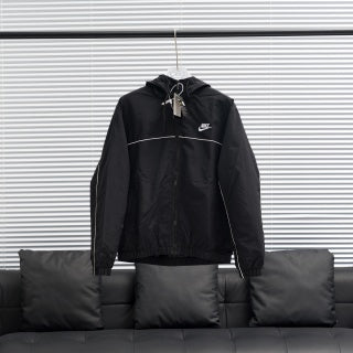 Coupe-vent à capuche Nike 2013 avec logo découpé au dos