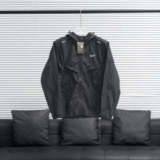 Coupe-vent anti-UV à capuche Nike 4549