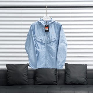 Coupe-vent anti-UV à capuche Nike 4549