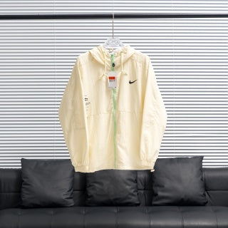 Coupe-vent à capuche imprimé Nike 6170