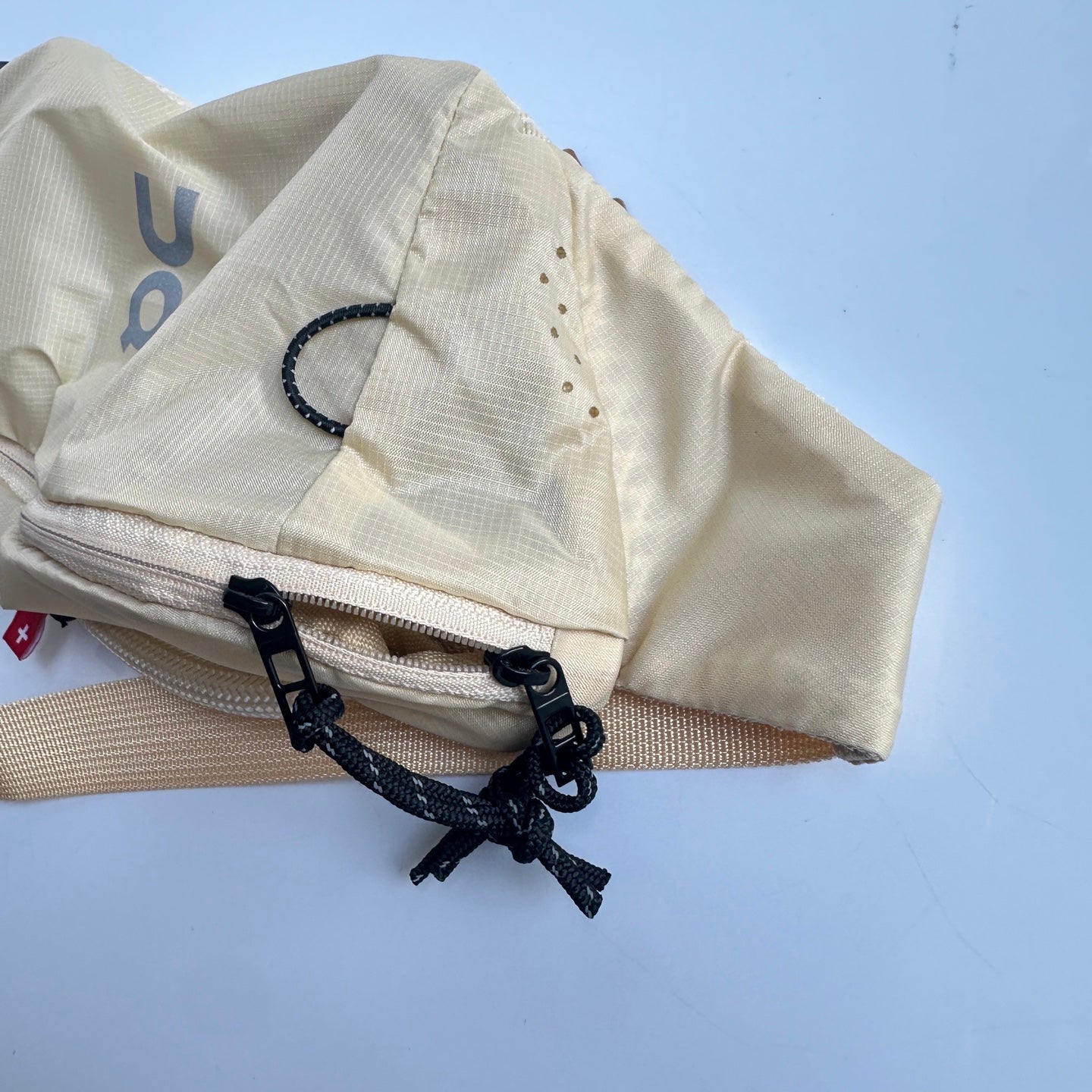 On Waist Pack 2L Lite - detail